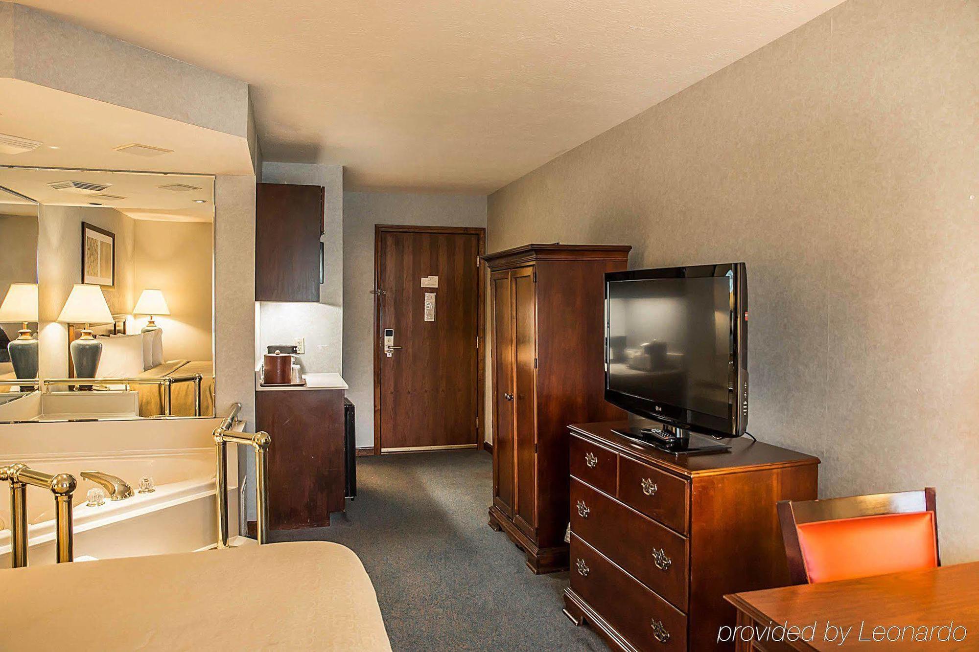 ספרינגדייל Quality Inn & Suites Cincinnati I-275 מראה חיצוני תמונה