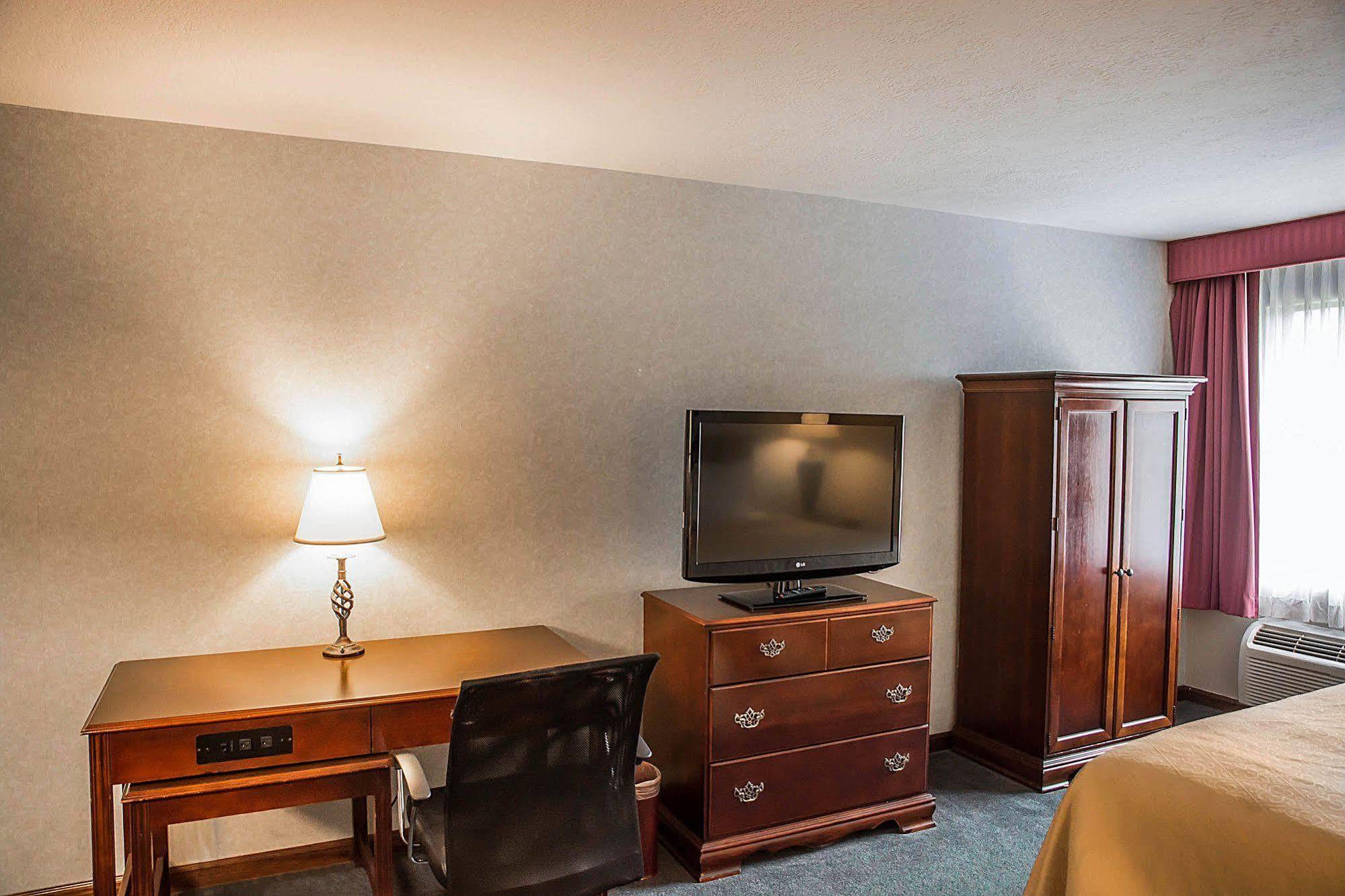 ספרינגדייל Quality Inn & Suites Cincinnati I-275 מראה חיצוני תמונה